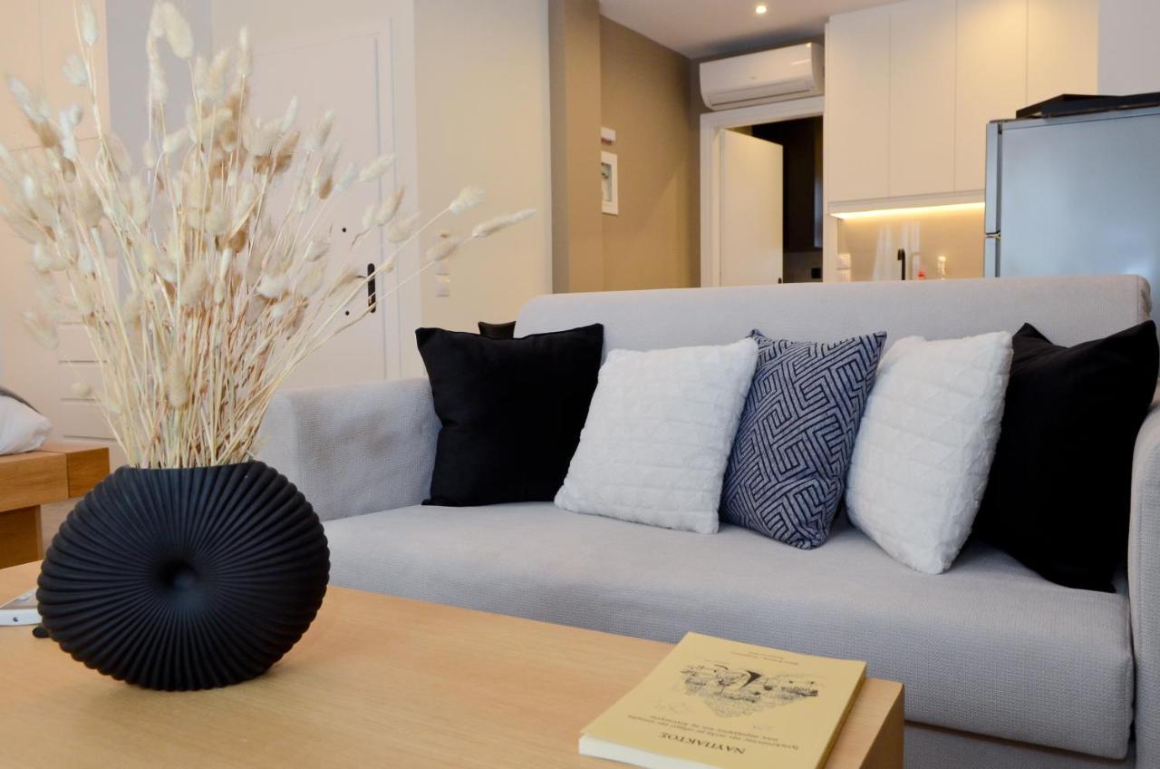 Roloi Suites Нафпактос Экстерьер фото
